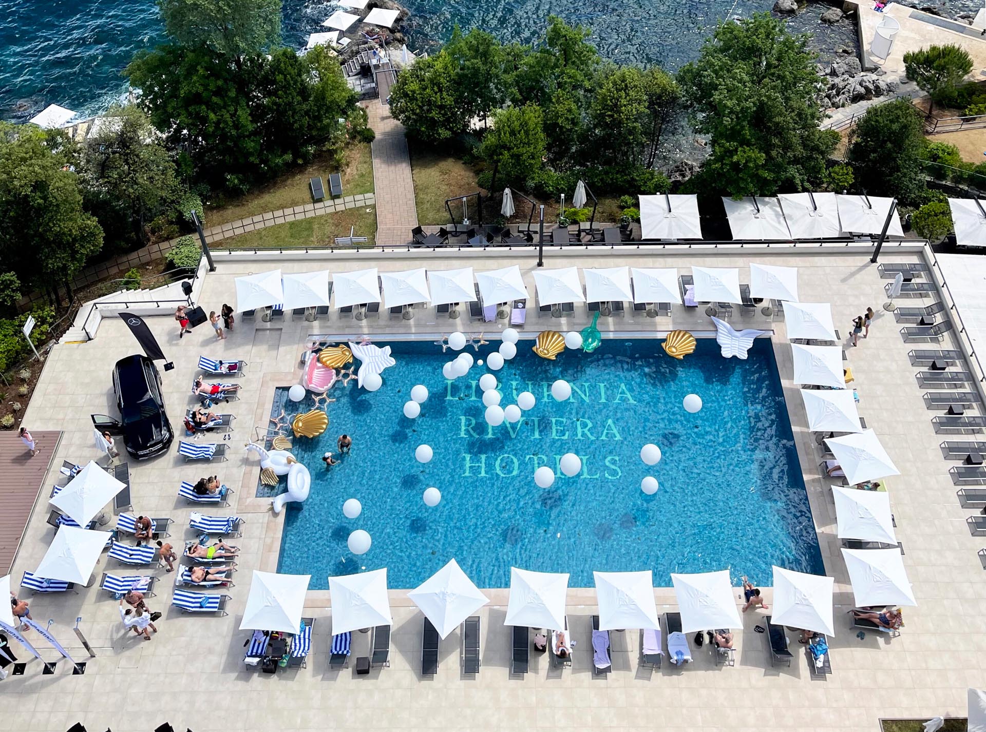 Najelegantniji kvarnerski hotel i predivan bazen hotela Ambasador bili su savršena kulisa ELFS & Liburnia Hotel & Villas pool partyja